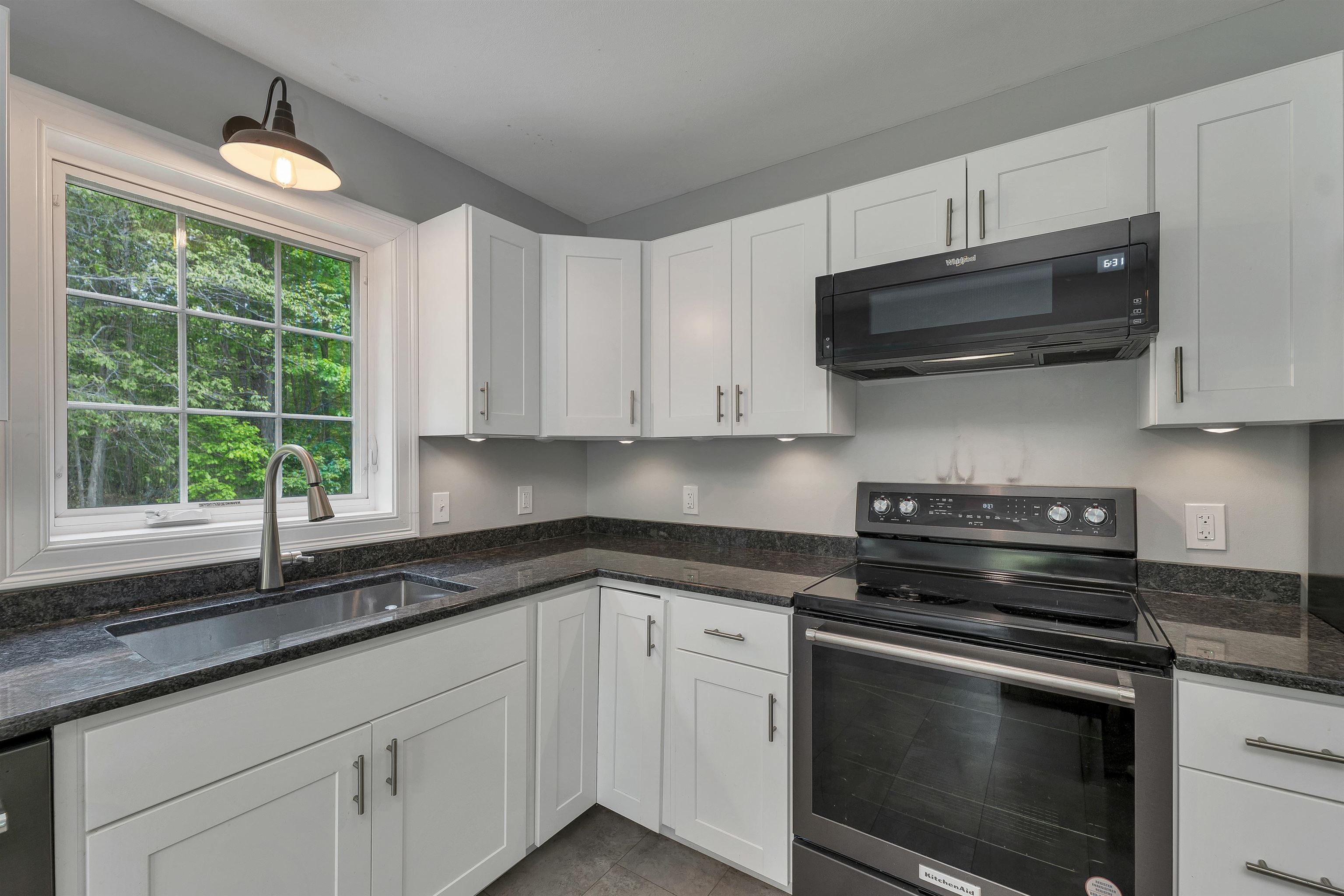 3 Pendergast Road Newmarket, NH 03857 - Photo 2 of 51