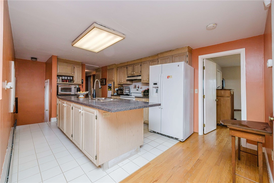 72 Beardsworth Road Tiverton, RI 02878 - Photo 18 of 44 Gallery Image 18