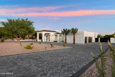 a view of outdoor space yard and patio