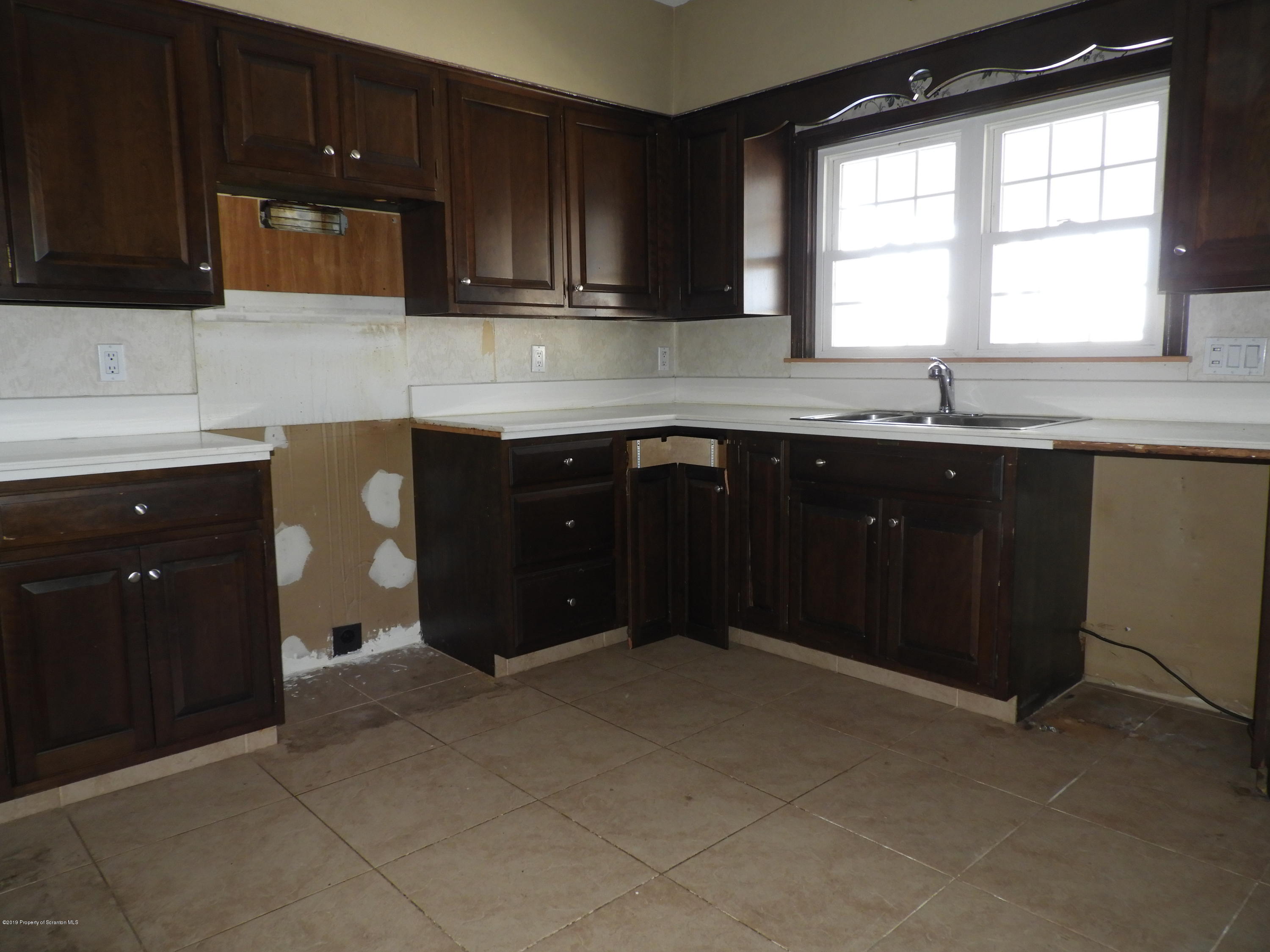 512 Moosic Road Old Forge, PA 18518 - Photo 2 of 12 Gallery Image 2