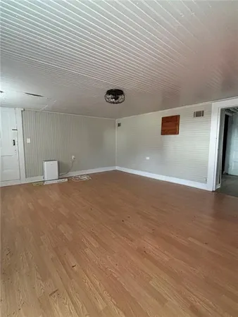 a view of a livingroom with a dishwasher