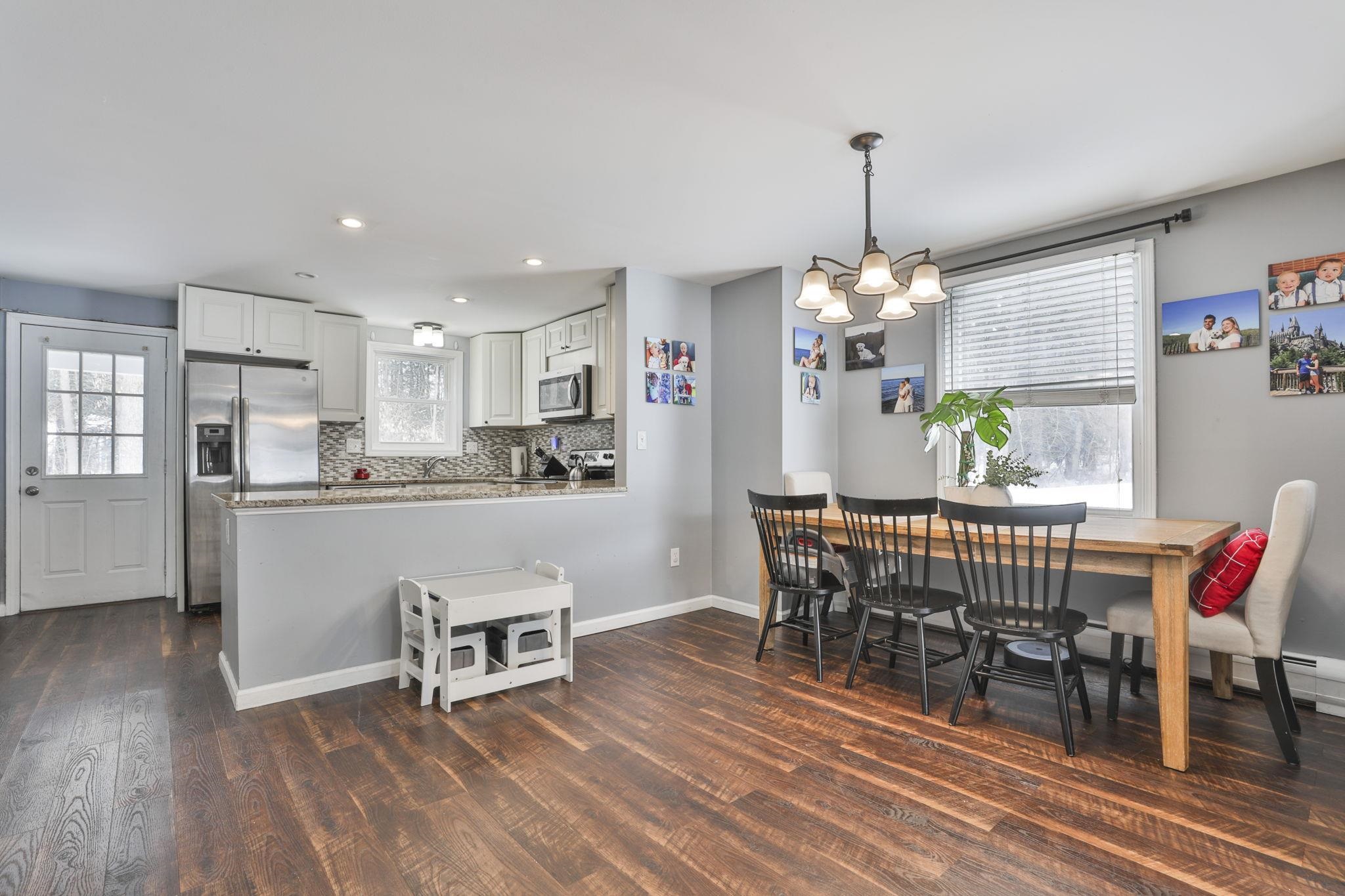 8 Franconia Drive Merrimack, NH 03054 - Photo 5 of 16