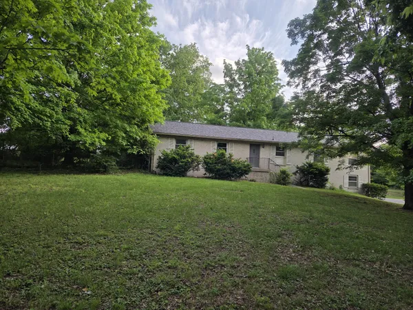 $389,000 | 800 Apple Valley Road, Madison, TN 37115