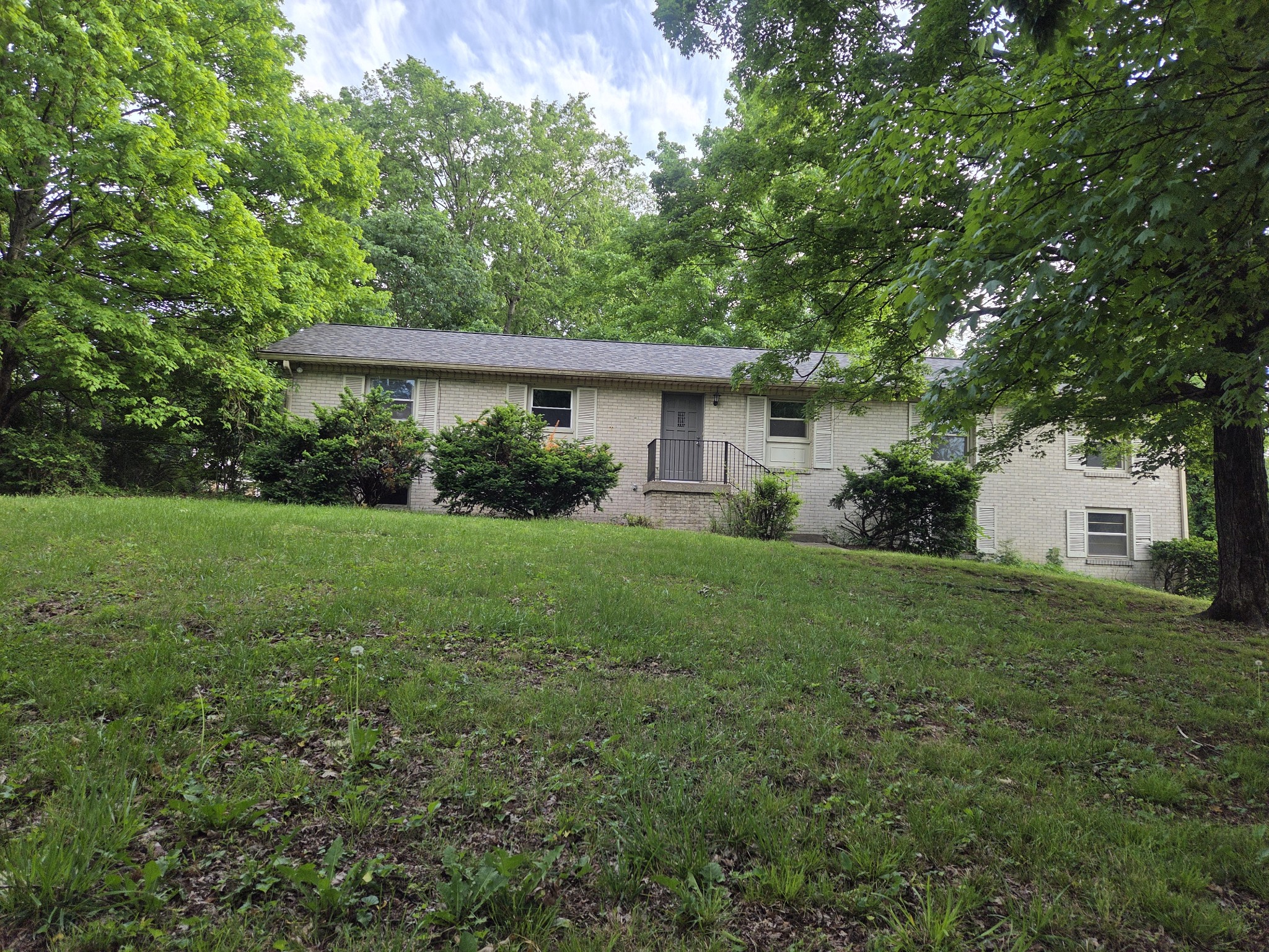 800 Apple Valley Road Madison, TN 37115 - Photo 2 of 30