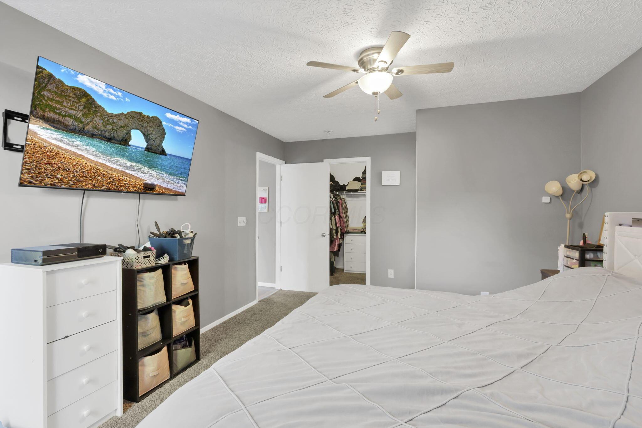3088 Remington Ridge Road Columbus, OH 43232 - Photo 28 of 47 primary suite