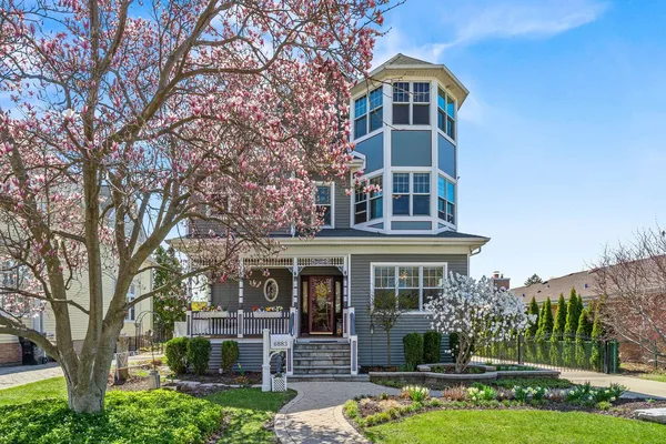 $1,400,000 | 6883 West Hobart Avenue, Chicago, IL 60631