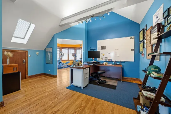 $1,400,000 | 6883 West Hobart Avenue, Chicago, IL 60631