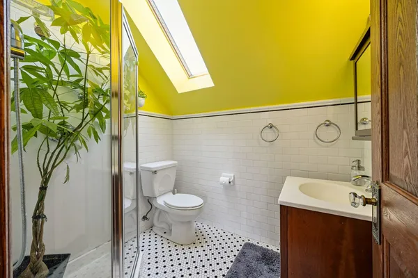 $1,400,000 | 6883 West Hobart Avenue, Chicago, IL 60631