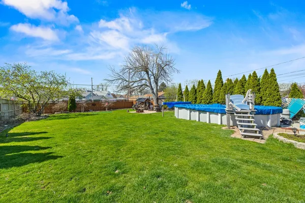 $1,400,000 | 6883 West Hobart Avenue, Chicago, IL 60631