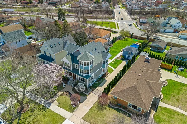 $1,400,000 | 6883 West Hobart Avenue, Chicago, IL 60631