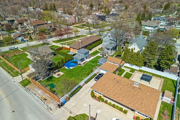 $1,400,000 | 6883 West Hobart Avenue, Chicago, IL 60631