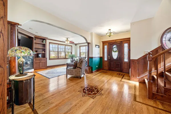 $1,400,000 | 6883 West Hobart Avenue, Chicago, IL 60631