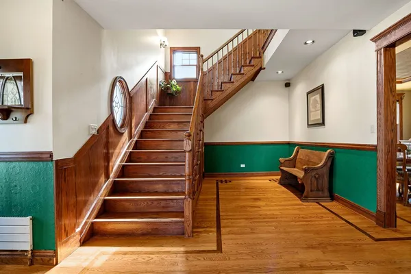 $1,400,000 | 6883 West Hobart Avenue, Chicago, IL 60631