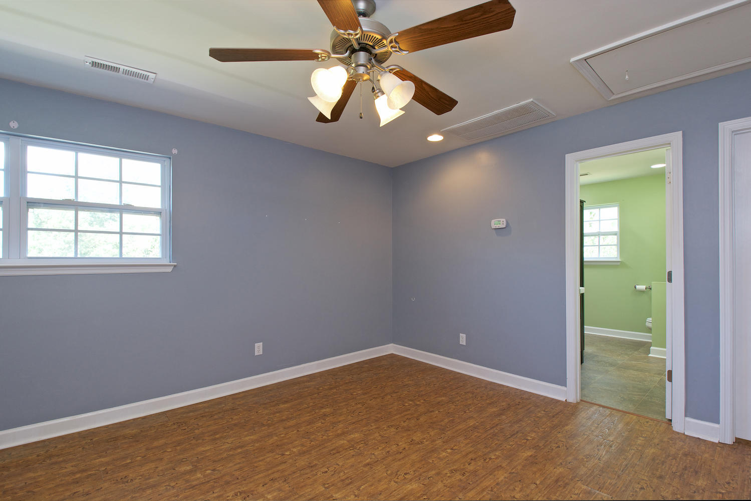 7421 Sutton Road Ooltewah, TN 37363 - Photo 16 of 36 7421 Sutton Rd Ooltewah TN-large-032-32-