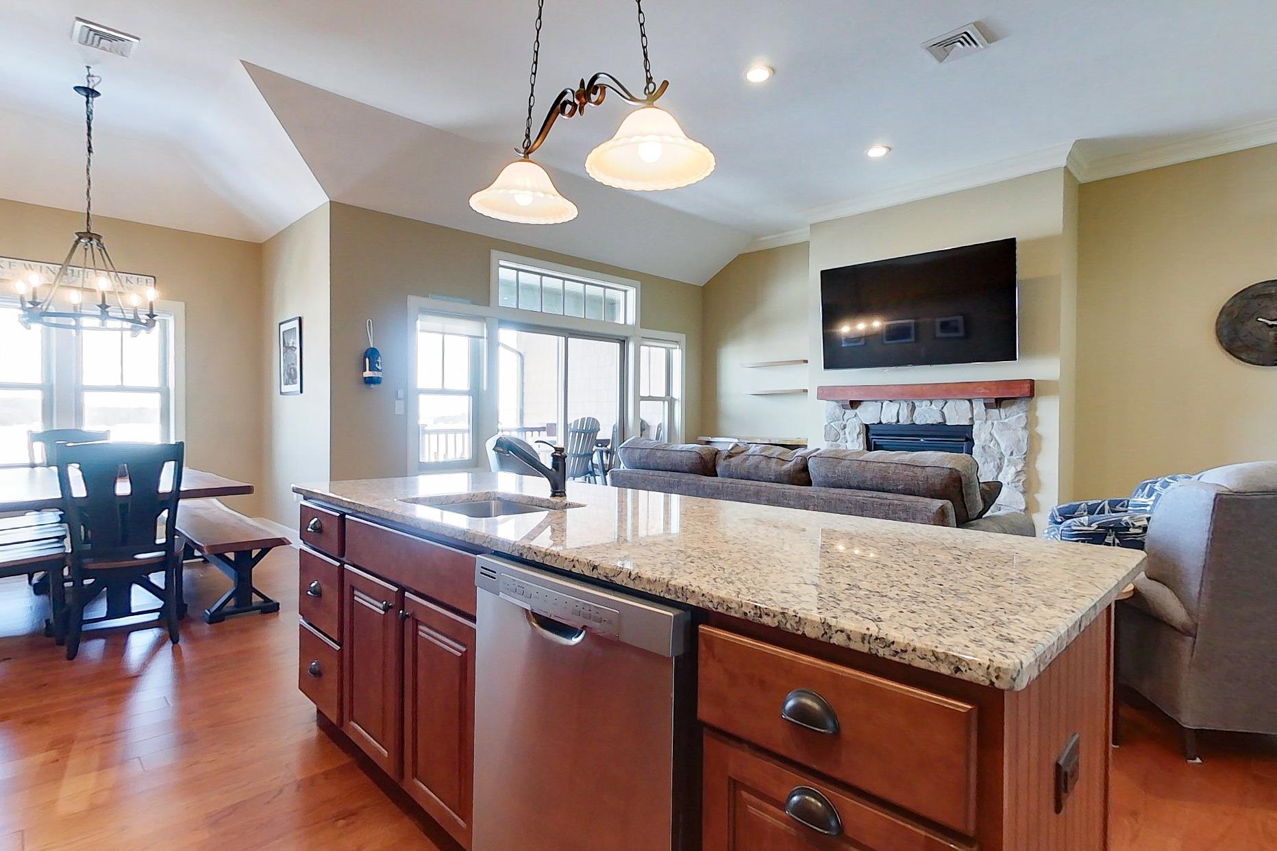 616 Scenic Road, Unit 404 Laconia, NH 03246 - Photo 3 of 36