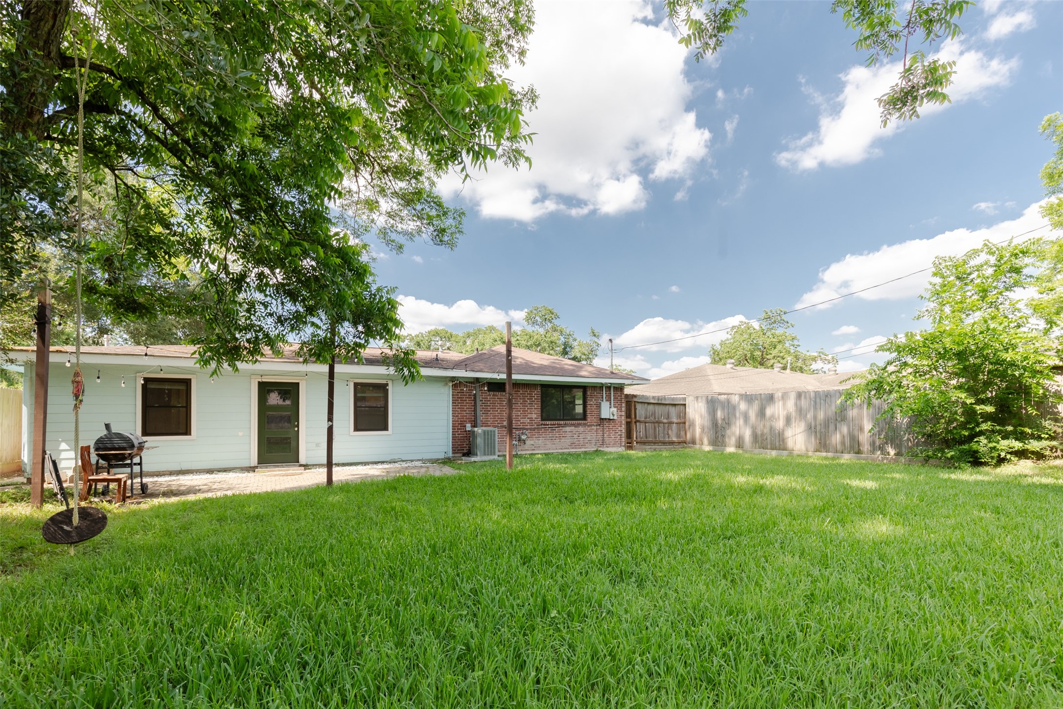 6131 Grape Street Houston, TX 77074 - Photo 34 of 41