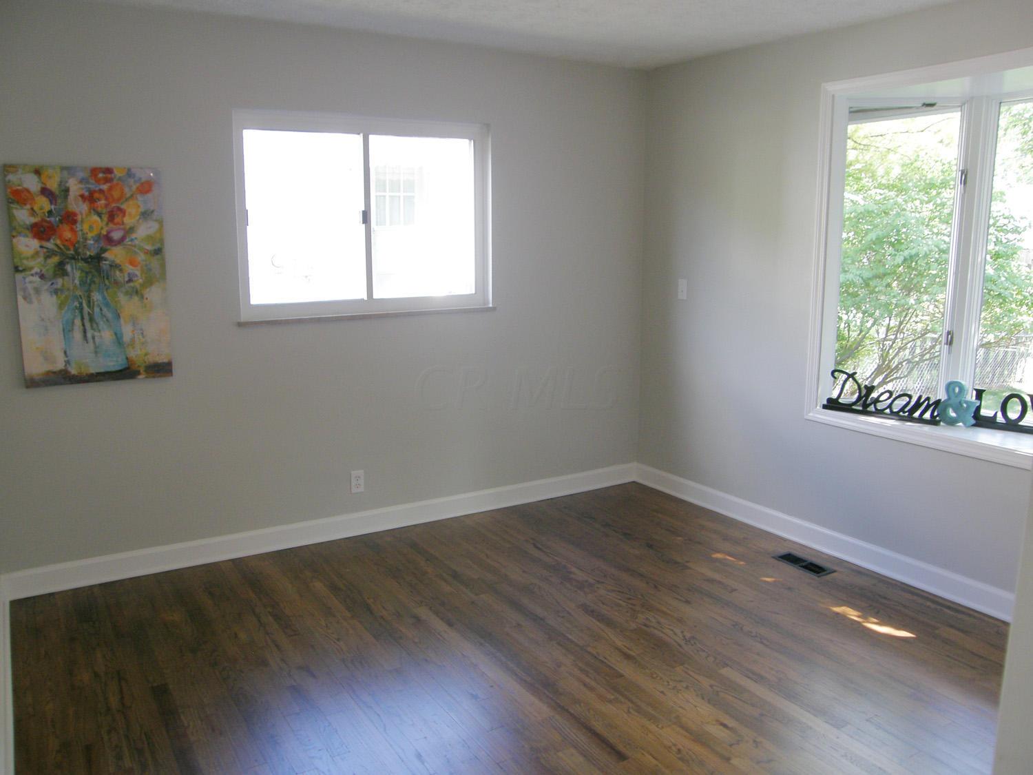 2721 Edgevale Road Columbus, OH 43221 - Photo 12 of 33