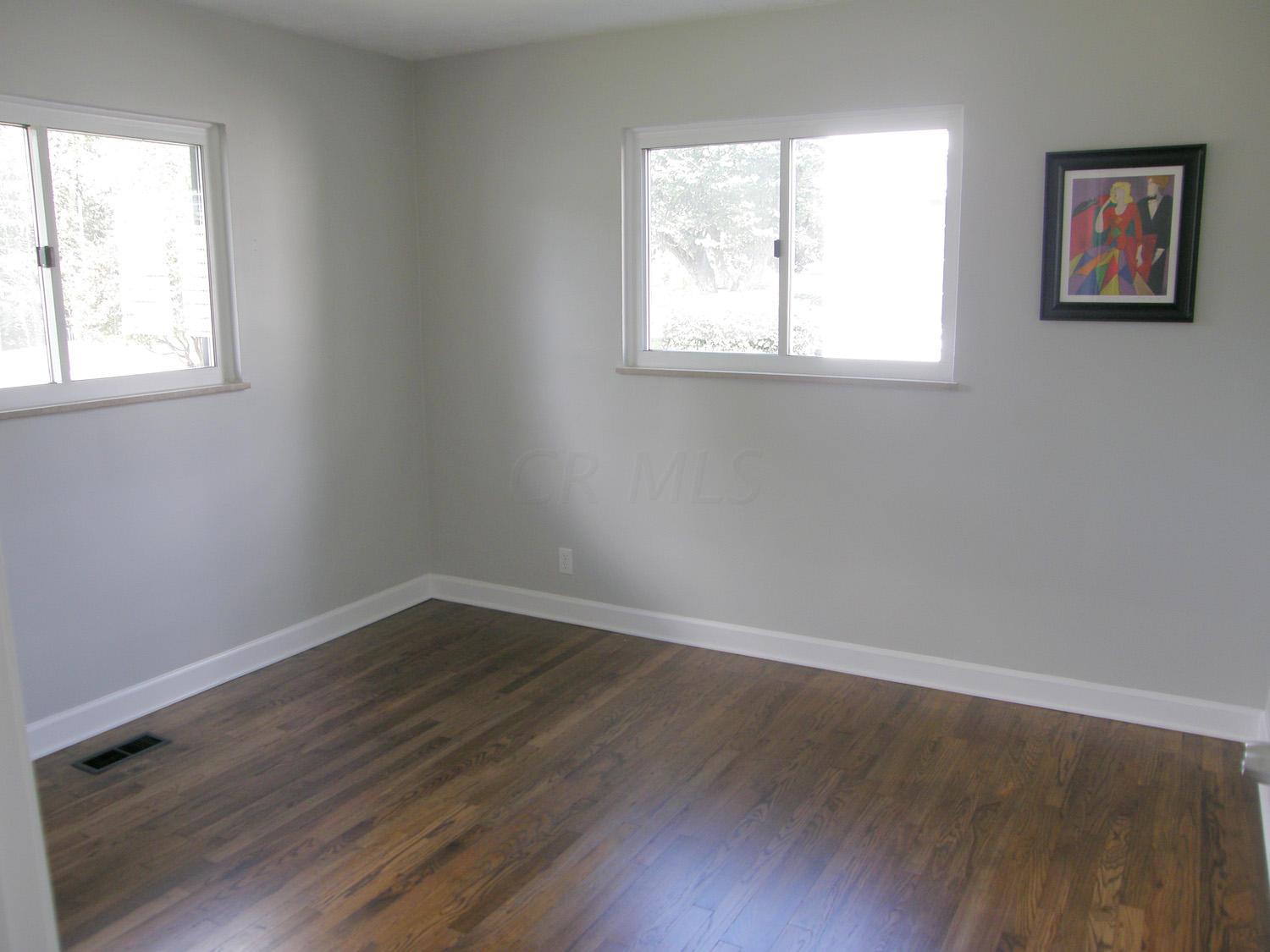 2721 Edgevale Road Columbus, OH 43221 - Photo 13 of 33