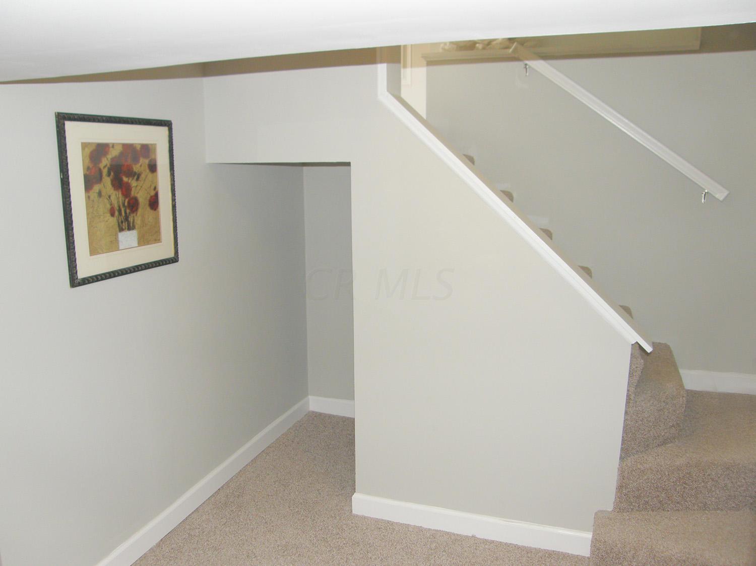 2721 Edgevale Road Columbus, OH 43221 - Photo 16 of 33