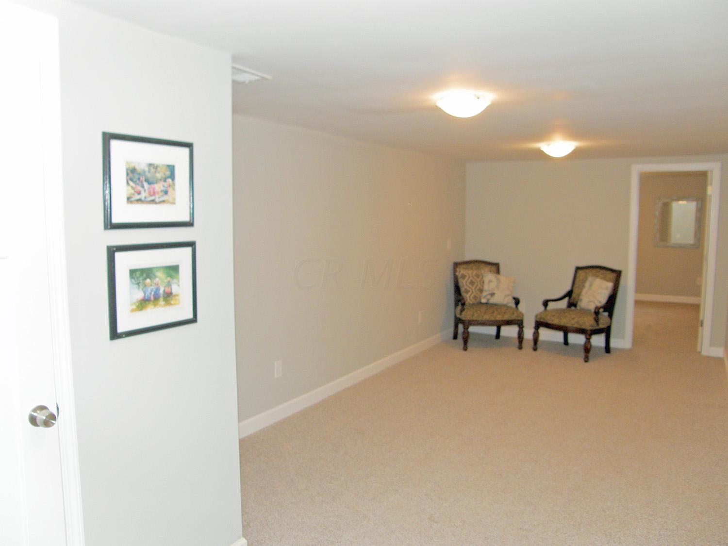 2721 Edgevale Road Columbus, OH 43221 - Photo 17 of 33