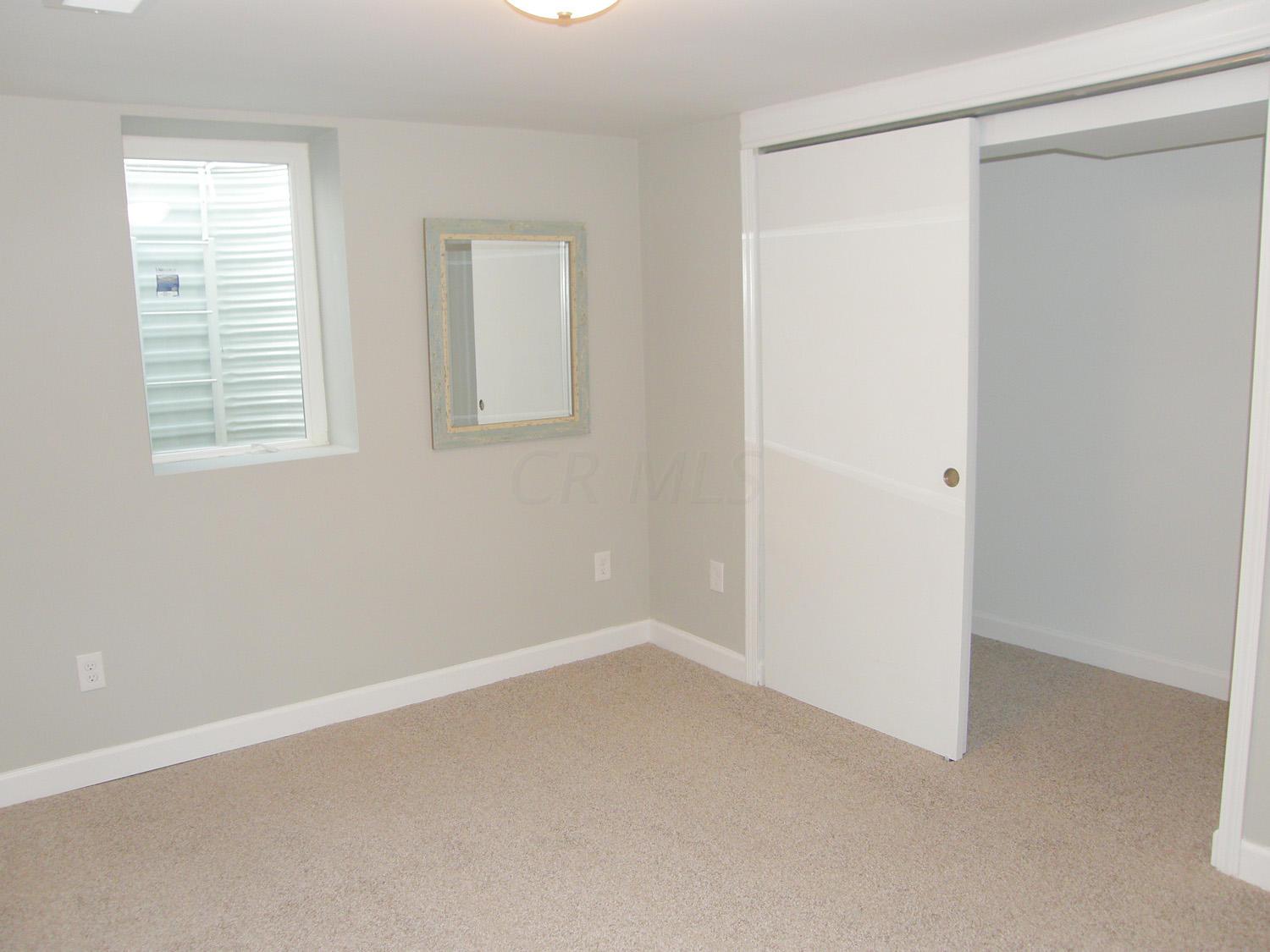 2721 Edgevale Road Columbus, OH 43221 - Photo 21 of 33