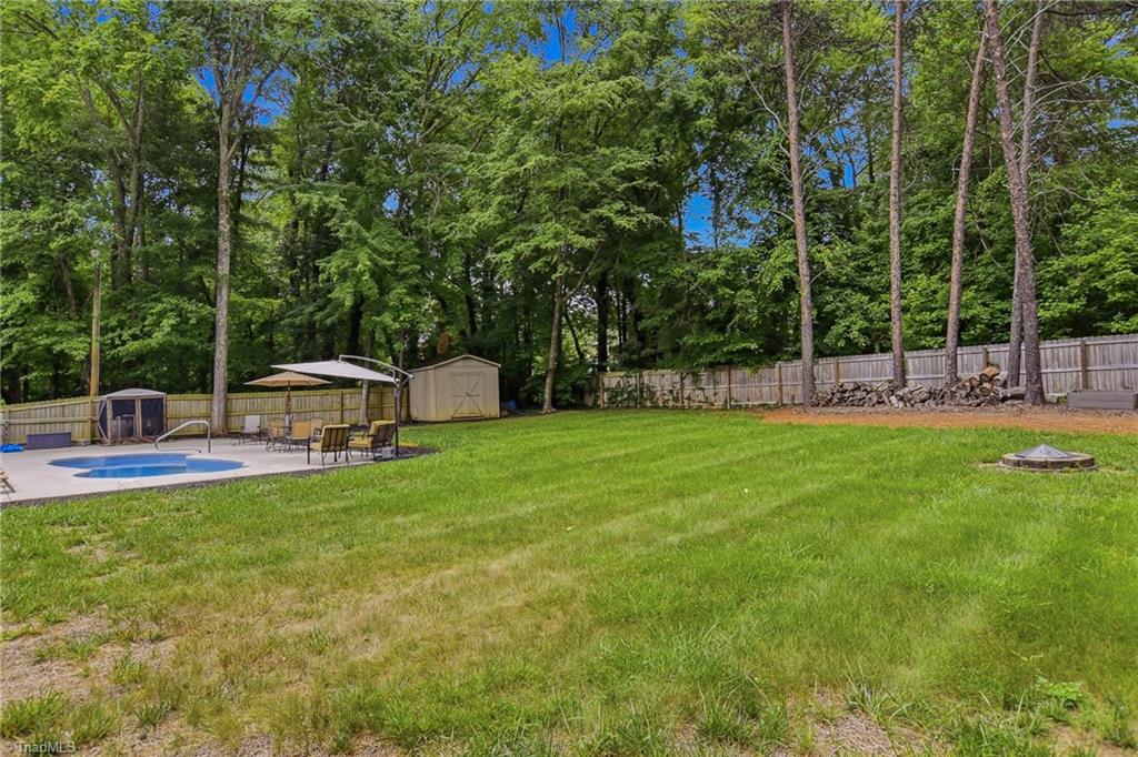 3611 Hunting Ridge Drive High Point, NC 27265 - Photo 33 of 35