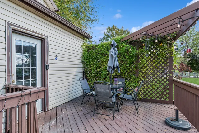 $329,000 | 25W361 Doris Avenue, Carol Stream, IL 60188