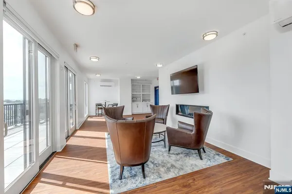 $2,200 | 85 Ridge Road, Unit 301, North Arlington, NJ 07031
