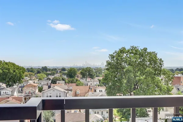 $2,200 | 85 Ridge Road, Unit 301, North Arlington, NJ 07031