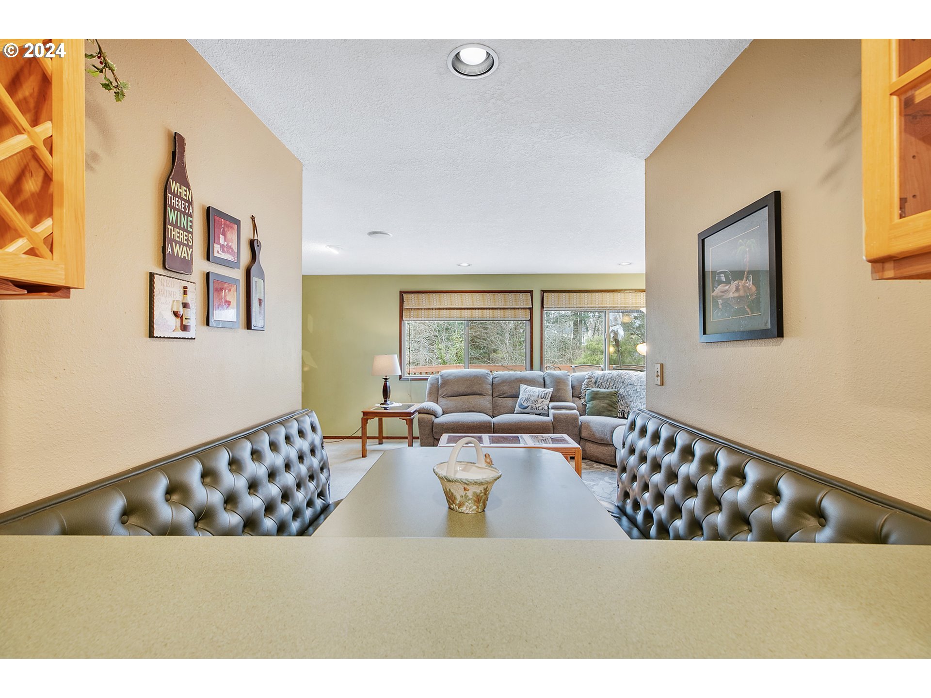 321 Northeast Scott Drive Gresham, OR 97030 - Photo 18 of 48 a living room with furniture