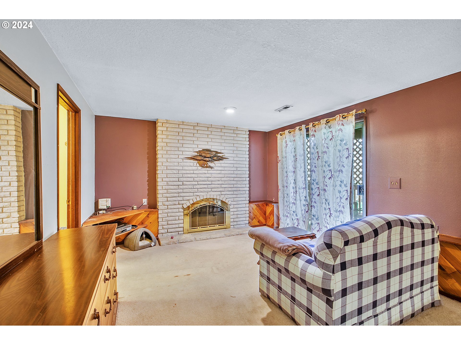 321 Northeast Scott Drive Gresham, OR 97030 - Photo 30 of 48 a bedroom with furniture and a large window
