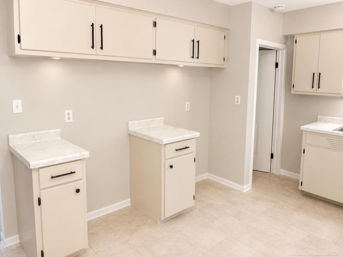 3001 Brandon Street Flint, MI 48503 - Photo 5 of 20