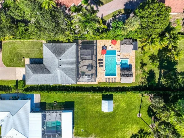 a view of outdoor space yard and patio