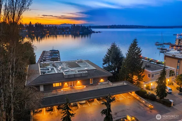 $2,498,000 | 4437 Lake Washington Boulevard Northeast, Unit 202, Kirkland, WA 98033