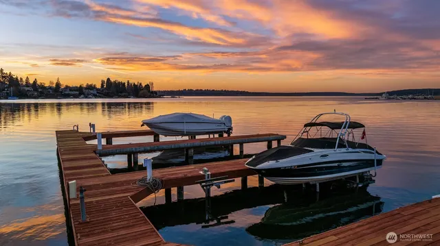 $2,498,000 | 4437 Lake Washington Boulevard Northeast, Unit 202, Kirkland, WA 98033