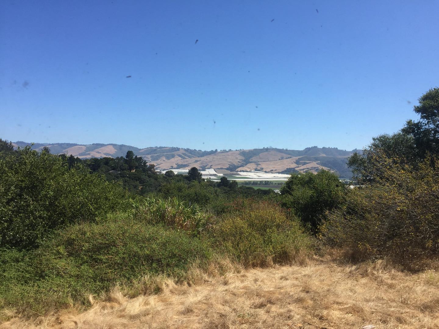 392 Vega Road Watsonville, CA 95076 - Photo 11 of 38