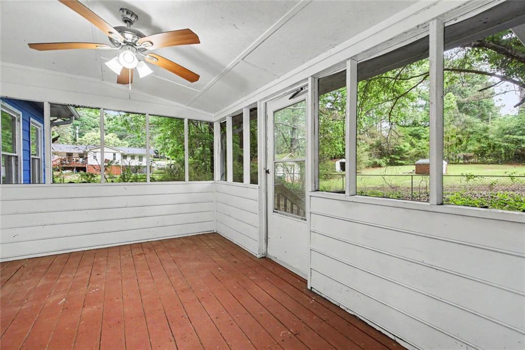 19 Thomas Way Newnan, GA 30263 - Photo 12 of 15 a very nice looking room with a large window
