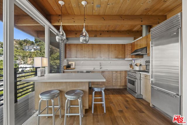 $13,000 | 9119 Thrasher Avenue, Los Angeles, CA 90069