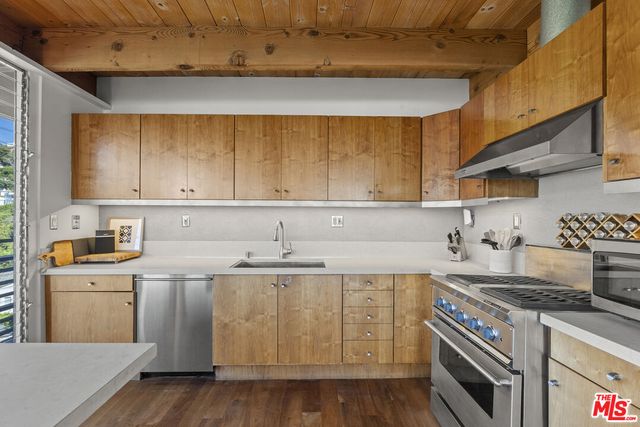 $13,000 | 9119 Thrasher Avenue, Los Angeles, CA 90069