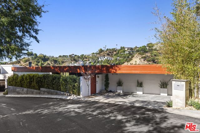 $13,000 | 9119 Thrasher Avenue, Los Angeles, CA 90069