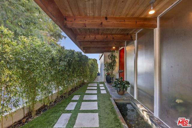 $13,000 | 9119 Thrasher Avenue, Los Angeles, CA 90069