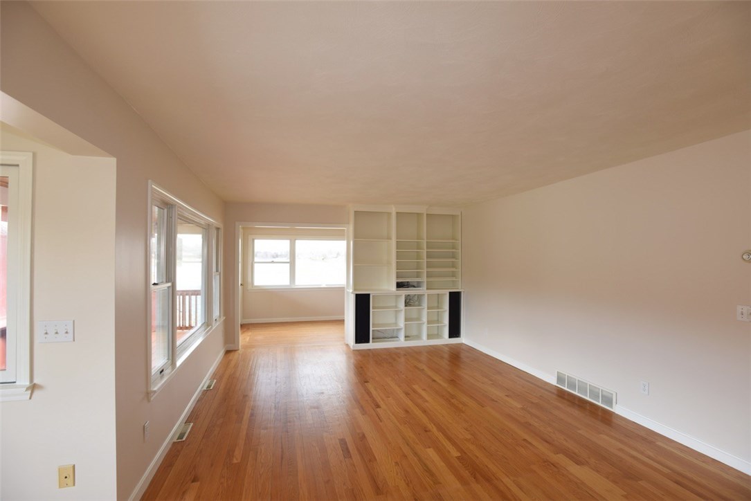 155 Conanicus Road Narragansett, RI 02882 - Photo 11 of 22