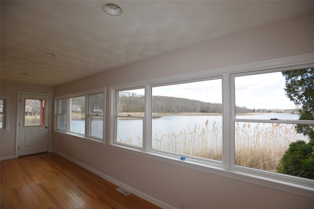 155 Conanicus Road Narragansett, RI 02882 - Photo 13 of 22