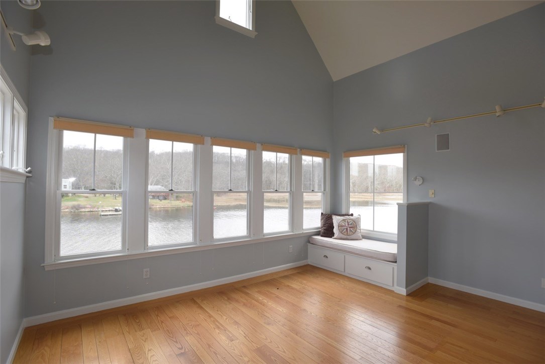 155 Conanicus Road Narragansett, RI 02882 - Photo 14 of 22