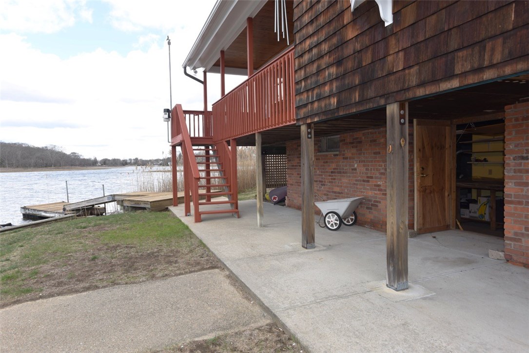 155 Conanicus Road Narragansett, RI 02882 - Photo 8 of 22