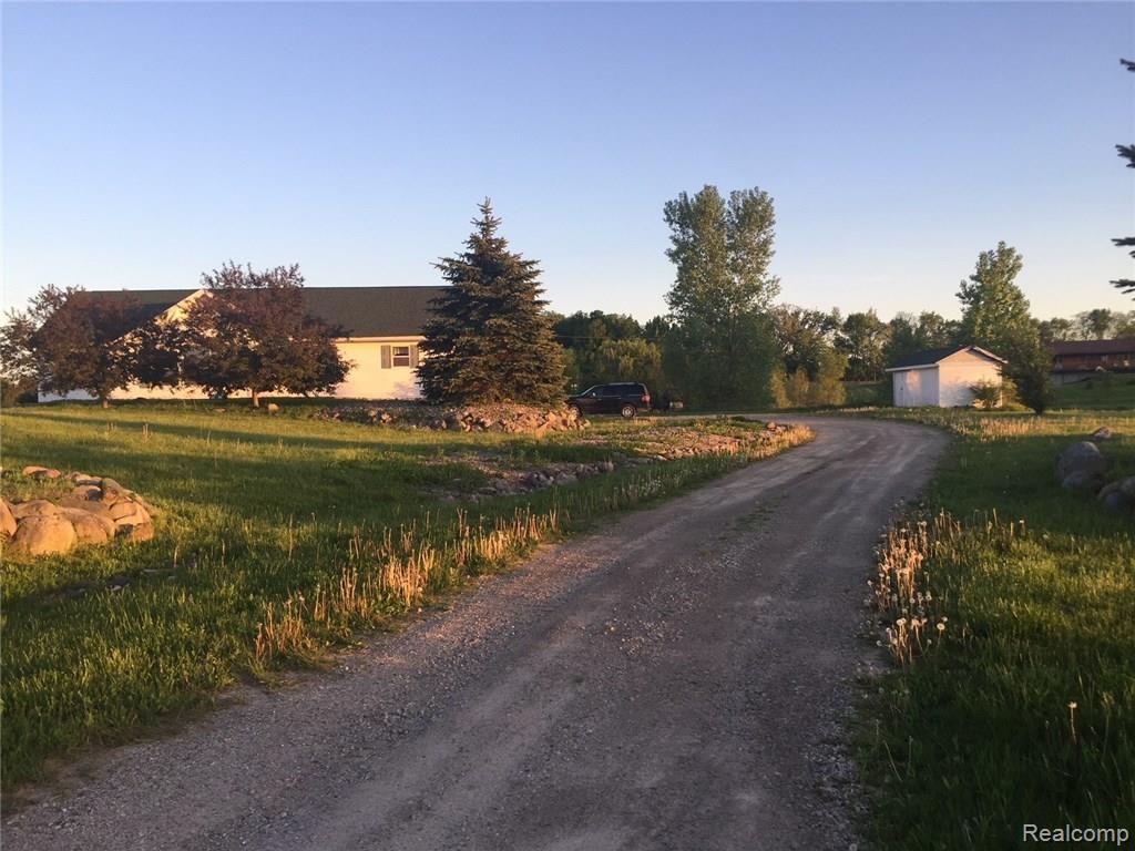 5757 Milett Road Fowlerville, MI 48836 - Photo 27 of 29 27.JPG