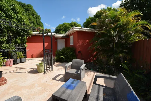 a view of outdoor space yard and patio