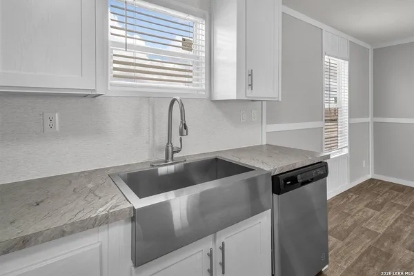 $2,200 | 5161 Cr302, Floresville, TX 78114