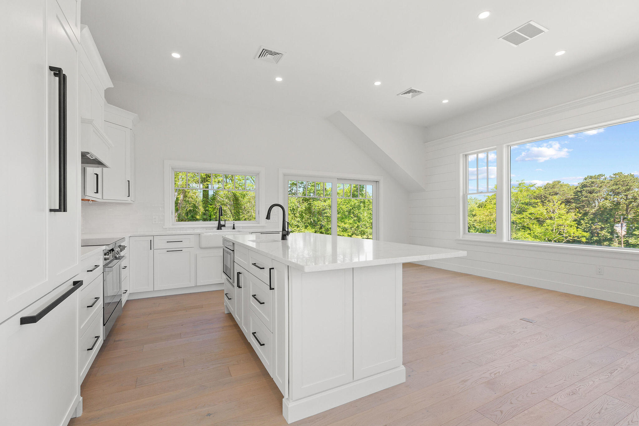 136 Monument Road Orleans, MA 02653 - Photo 34 of 97 136MonumentRd-32