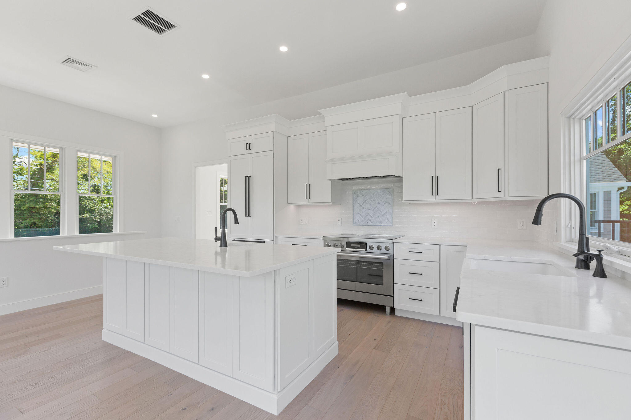 136 Monument Road Orleans, MA 02653 - Photo 41 of 97 136MonumentRd-38